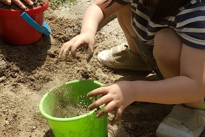 きのね　どろだんごづくり