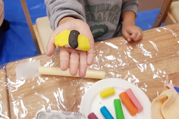 きのね　カラフル粘土あそび