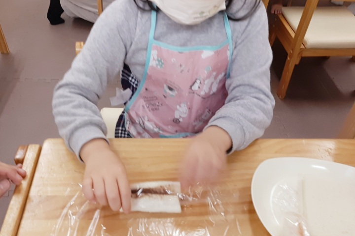 きのね　ロールサンド作ってピクニック♪
