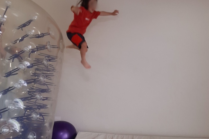 高いところからジャンプしよう ！