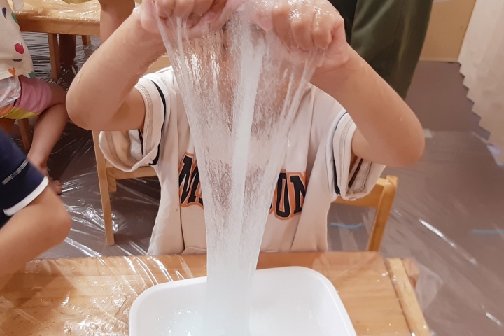 冷えピタスライムあそび