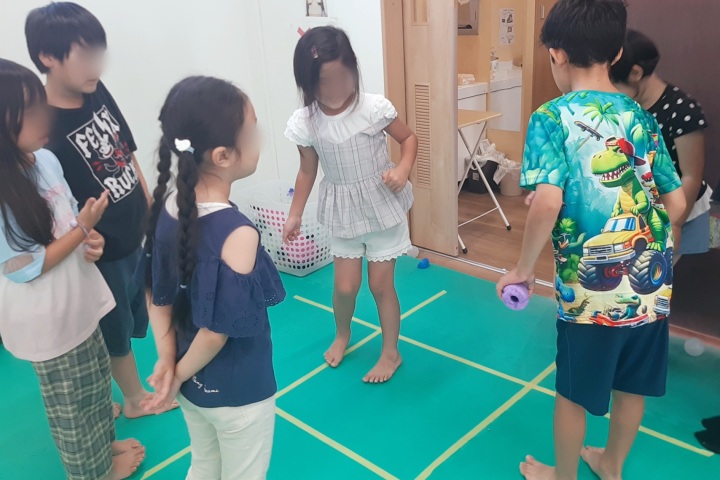 ironoha 9マス鬼ごっこ