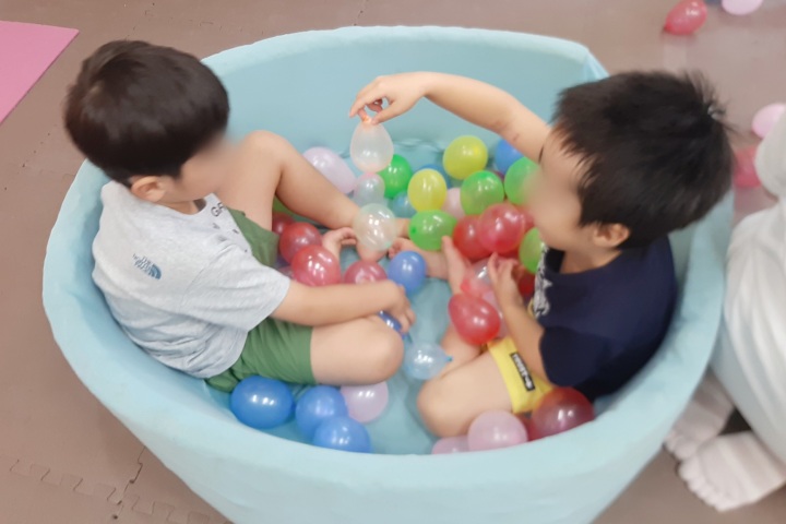 きのね  風船あそび